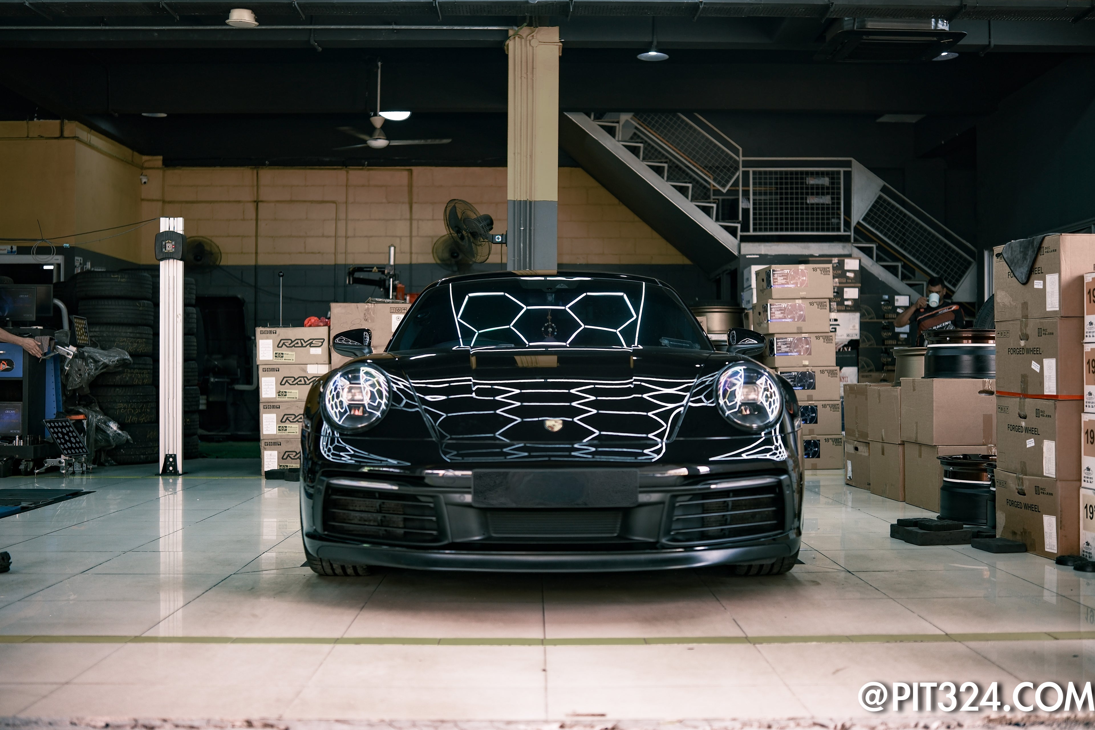 PORSCHE 911 CARRERA 4S (992)